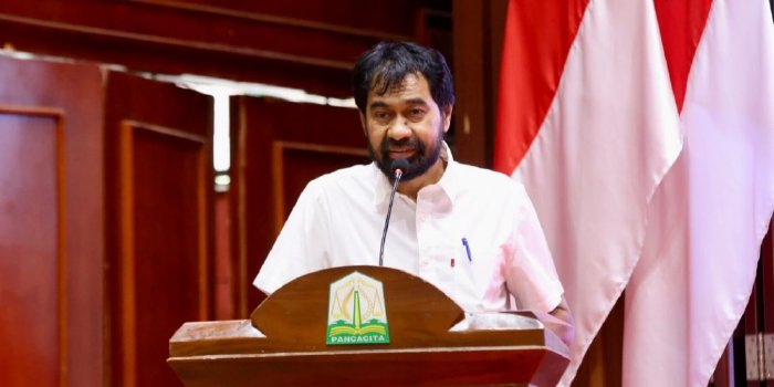 Gubernur Aceh, Muzakir Manaf (Mualem), secara resmi membuka Musyawarah Perencanaan Pembangunan (Musrenbang) dalam rangka penyusunan Rencana Pembangunan Jangka Menengah (RPJM) Aceh 2025–2029, Rabu (9/7/2025). (Foto: Humas Aceh)