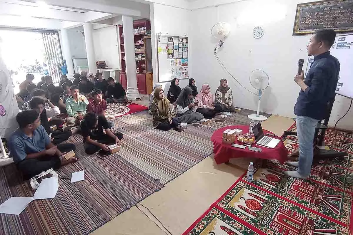 Anak Putus Sekolah di Aceh Dapat Pelatihan Komunikasi Publik dari PKBM Ruman Aceh. (Foto: PKBM Ruman Aceh)