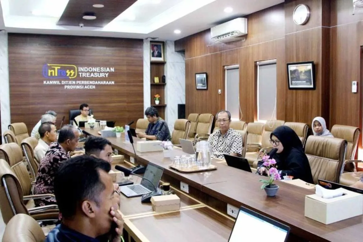 Rapat Asset Liabilities Committee (ALCo) Regional Aceh membahas kinerja APBN per 31 Mei 2025 di Banda Aceh. (FOTO: Humas Kemenkeu Aceh)