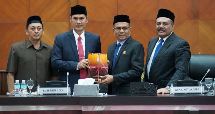 DPRA Gelar Rapat Paripurna Bahas RPJMA 2025–2029 dan Pertanggungjawaban APBA 2024. (Foto: Humas Aceh)
