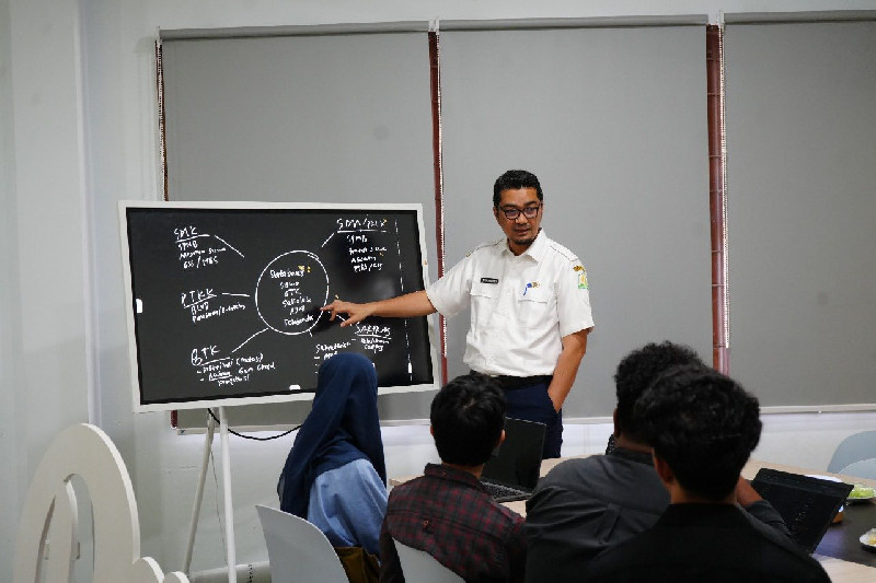 Kepala Dinas Pendidikan Aceh, Marthunis, S.T., D.E.A. (Foto: For Nukilan)