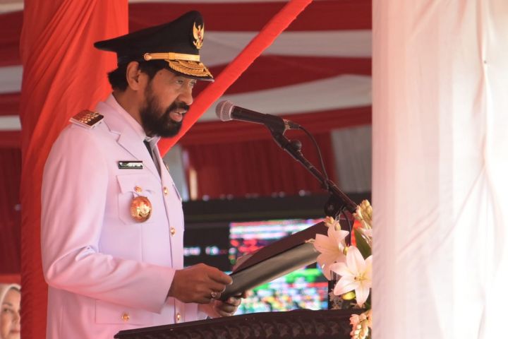 Gubernur Aceh, Muzakir Manaf atau akrab disapa Mualem, memimpin upacara peringatan Hari Ulang Tahun (HUT) ke-80 Kemerdekaan Republik Indonesia di Lapangan Blang Padang, Banda Aceh, Minggu (17/8/2025). (Foto: Dok. Pemerintah Aceh)