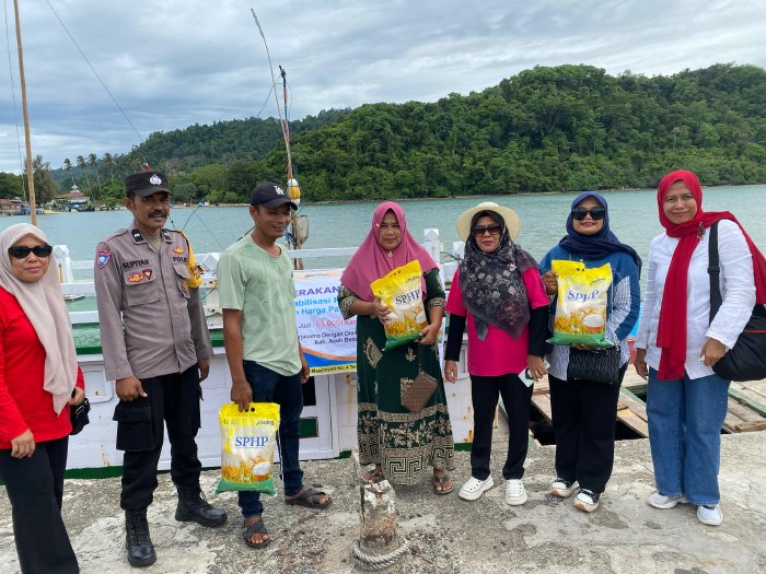 Distribusi Beras Murah Rampung di Seluruh Kecamatan Aceh Besar. (Foto: MC Abes)