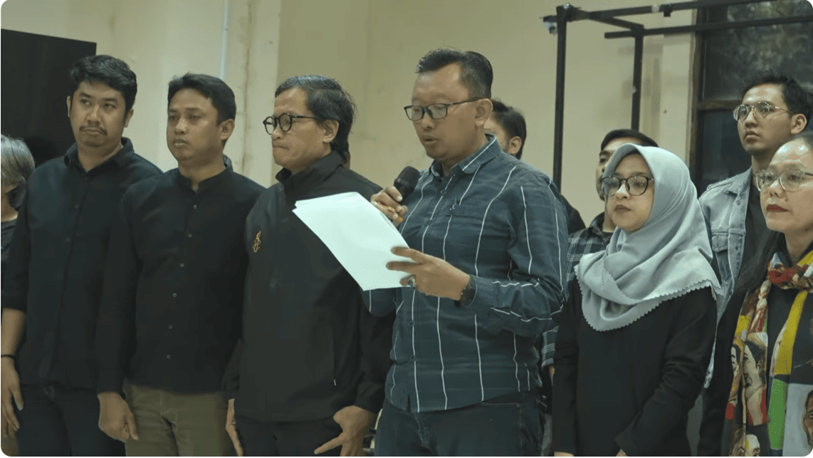 Pembacaan sikap YLBHI dan Koalisi Masyarakat Sipil, Jumat (29/8/2025). (Foto: tangkapan layar YouTube)