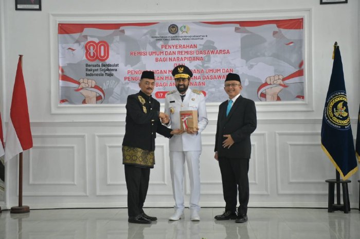 Peringati HUT RI ke-80, Gubernur Aceh Serahkan Remisi kepada Ribuan Narapidana. (Foto: Humas Aceh)