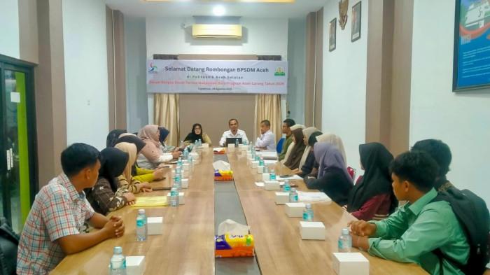 Sebanyak 25 mahasiswa penerima Beasiswa Aceh Carong resmi bergabung dengan Politeknik Aceh Selatan (Poltas). (Foto: LLDikti13)