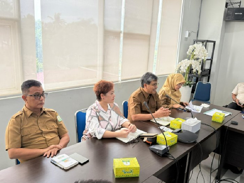 Rapat fasilitasi investasi yang digelar Dinas Penanaman Modal dan Pelayanan Terpadu Satu Pintu (DPMPTSP) Aceh, Selasa (25/8/2025). (Foto: Humas Aceh)
