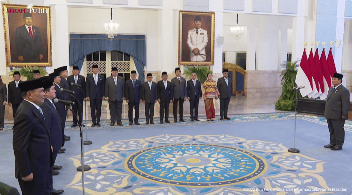Pelantikan sejumlah pejabat baru dalam jajaran Kabinet Merah Putih periode 2024–2029 di Istana Negara, Jakarta, Rabu (17/9/2025). (Foto: tangkapan layar akun YouTube Sekretariat Presiden)
