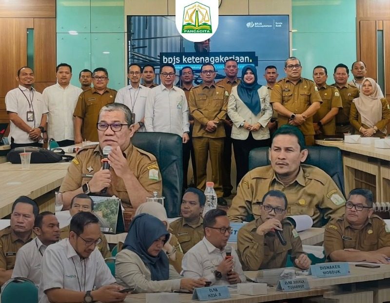 Kadis Naker Mobduk Aceh Hadiri Raker Tim Terpadu Jamsostek Sektor Jasa Konstruksi. (Foto: Disnakermobduk Aceh)