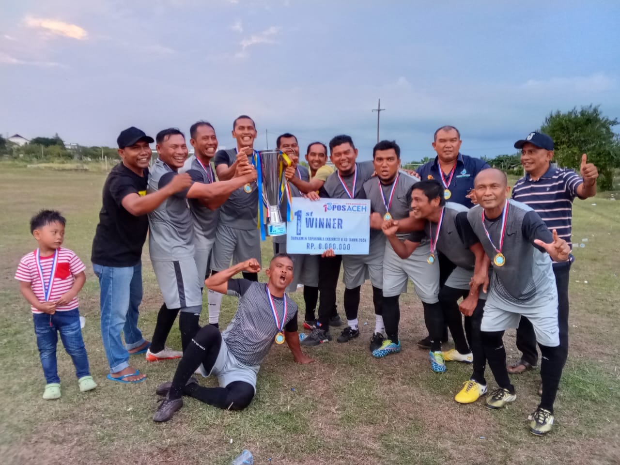 Pemko FC Raih Gelar Juara Turnamen Eksekutif. (Foto: Pemko BNA)