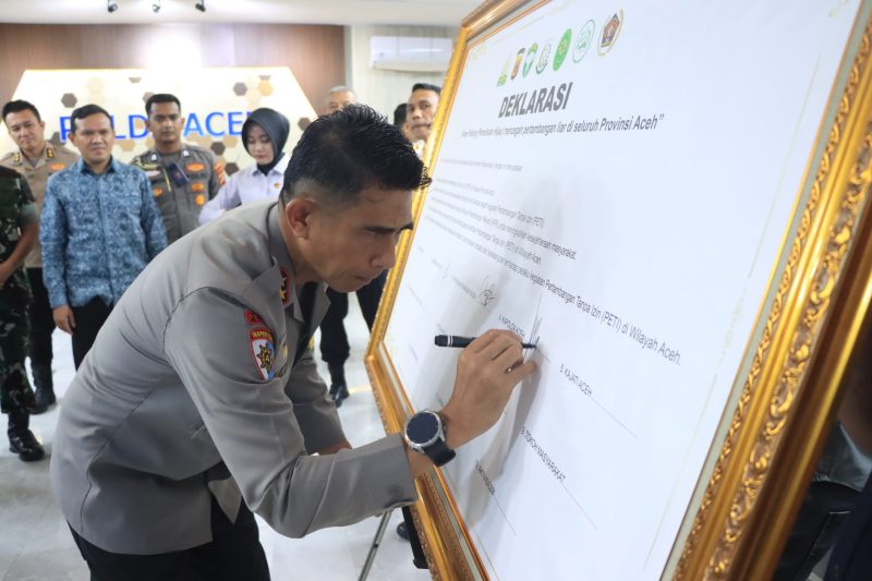 Kapolda Bersama Pemangku Kepentingan di Aceh Deklarasi Green Policing