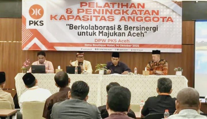 Dewan Pimpinan Wilayah (DPW) Partai Keadilan Sejahtera (PKS) Aceh menggelar konsolidasi dan pelatihan peningkatan kapasitas kader di Ilona Boutique Hotel, Aceh Besar, Selasa (14/10/2025) sore. (Foto: For Nukilan)