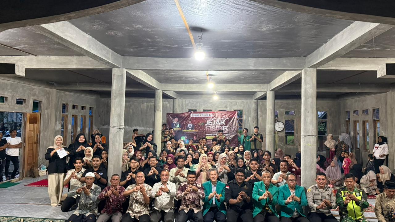 Puluhan mahasiswa Fakultas Ilmu Sosial dan Ilmu Politik Universitas Syiah Kuala (FISIP USK) turun langsung ke Gampong Blang Pandak, Kecamatan Tangse, Kabupaten Pidie, untuk melaksanakan kegiatan Pengabdian Masyarakat. (Foto: For Nukilan)