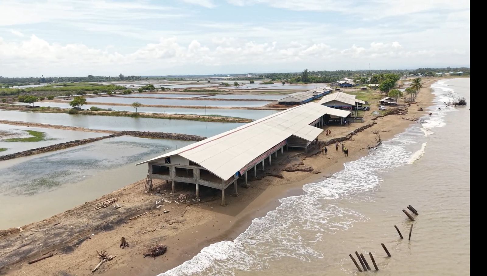 Abrasi pantai. (Foto: RRI)