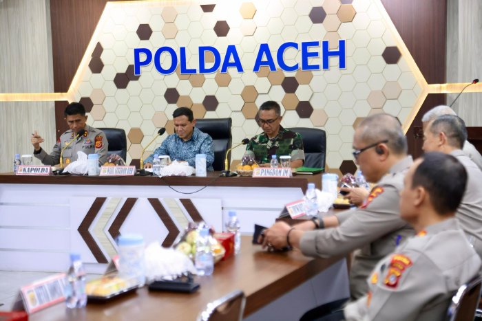 Deklarasi Green Policing Mencegah Pertambangan Liar di Seluruh Provinsi Aceh yang digelar Polda Aceh bersama Forkopimda di Aula Mapolda Aceh, Kamis (2/10/2025). (Foto: Humas Aceh)
