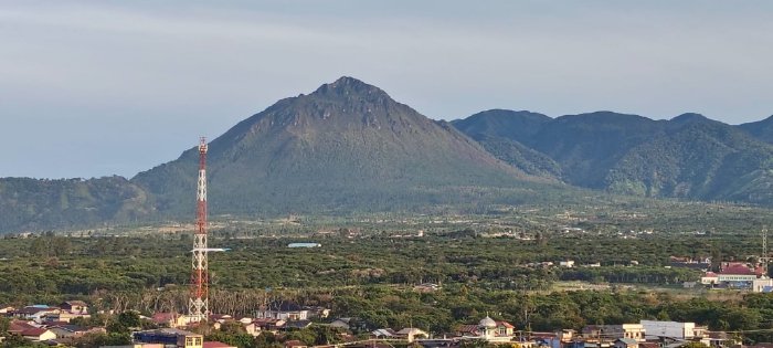 Aktivitas Gunung Api Bur Ni Telong Level II (Waspada). (Foto: bpba.acehprov.go.id)