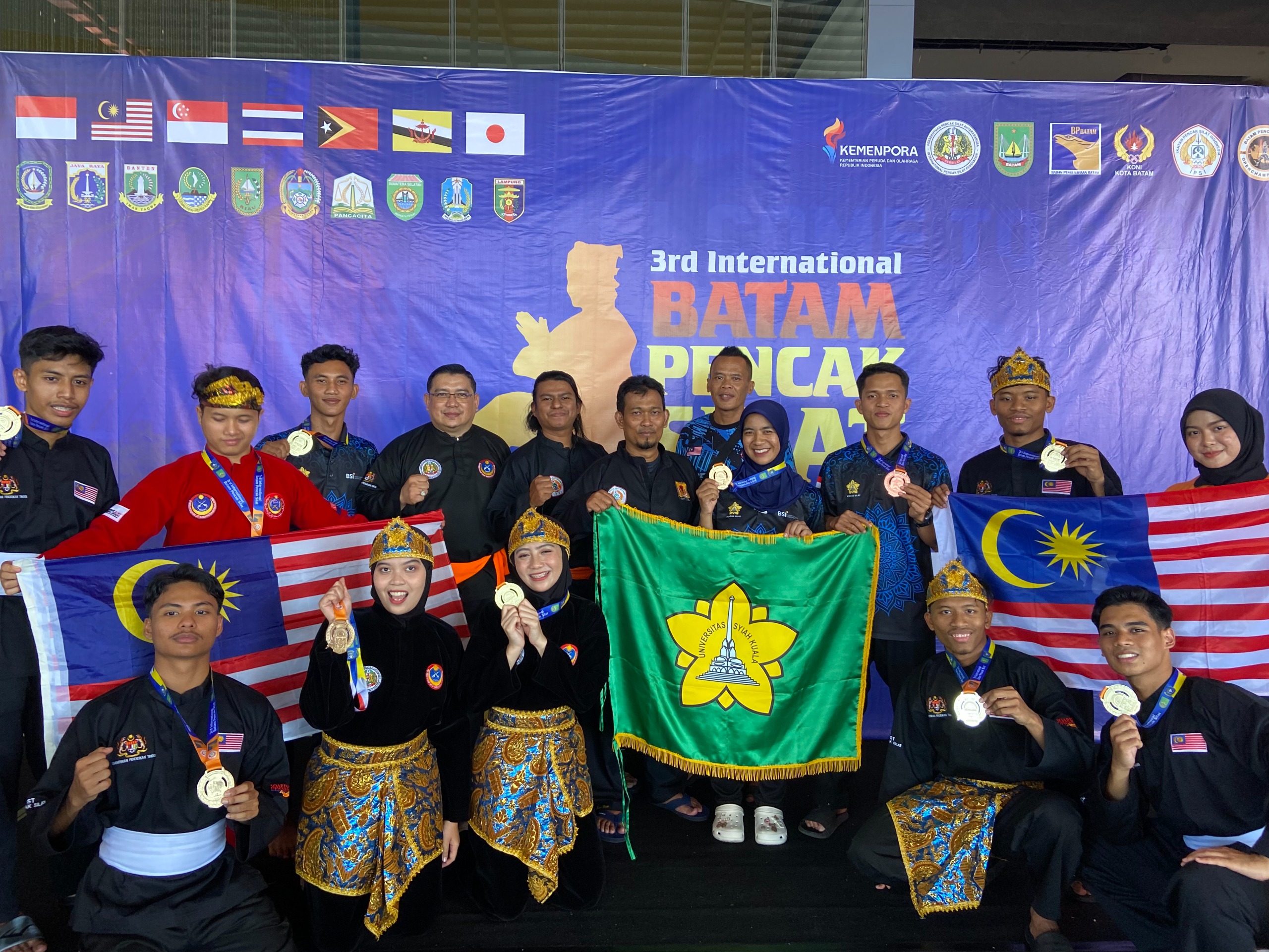 USK Sabet Dua Emas dan Satu Perunggu di Kejuaraan Pencak Silat Internasional Batam. (Foto: For NUKILAN)