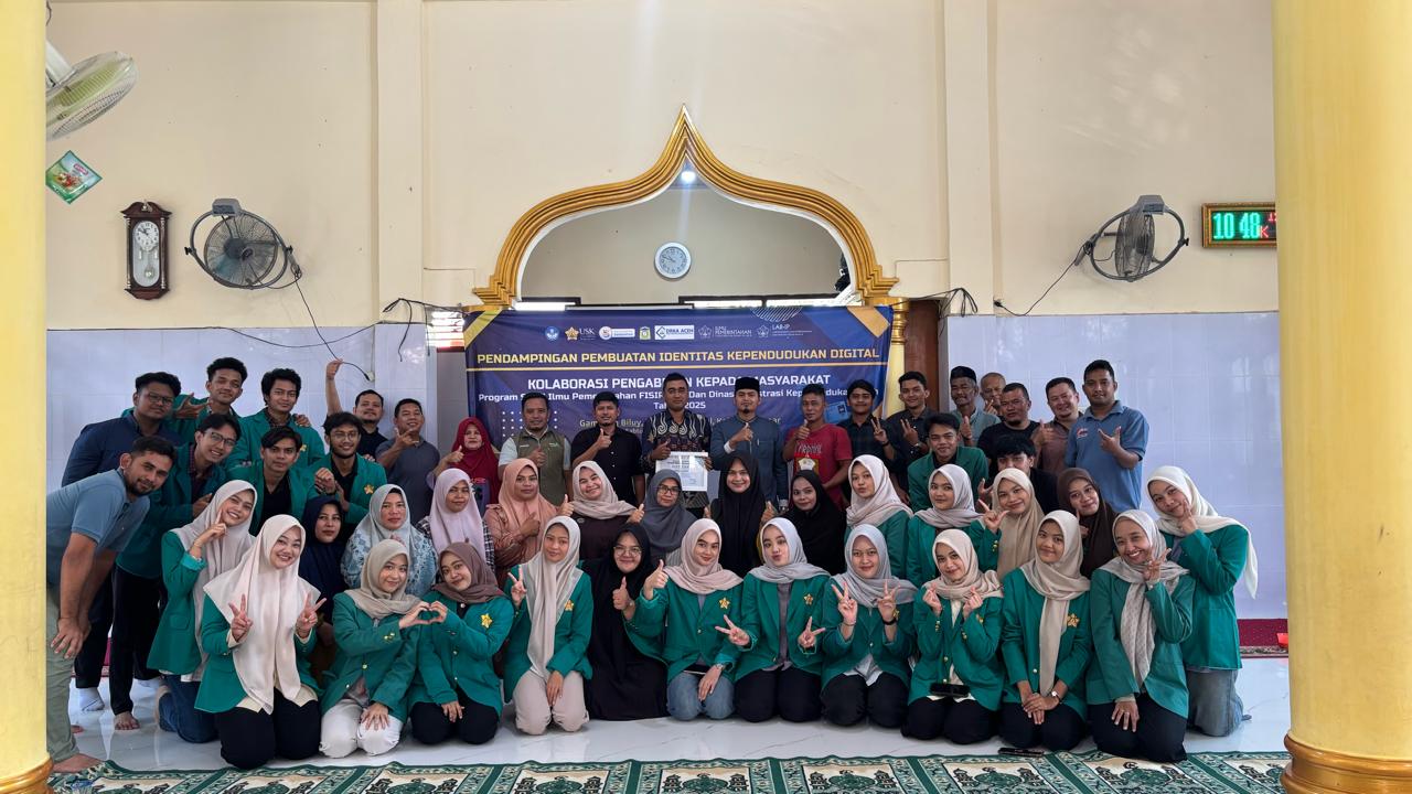 Program Studi Ilmu Pemerintahan FISIP Universitas Syiah Kuala (USK) melalui Laboratorium Ilmu Pemerintahan menggelar kegiatan Kolaborasi Pengabdian kepada Masyarakat bersama Dinas Registrasi Kependudukan Aceh. (Foto: For Nukilan)
