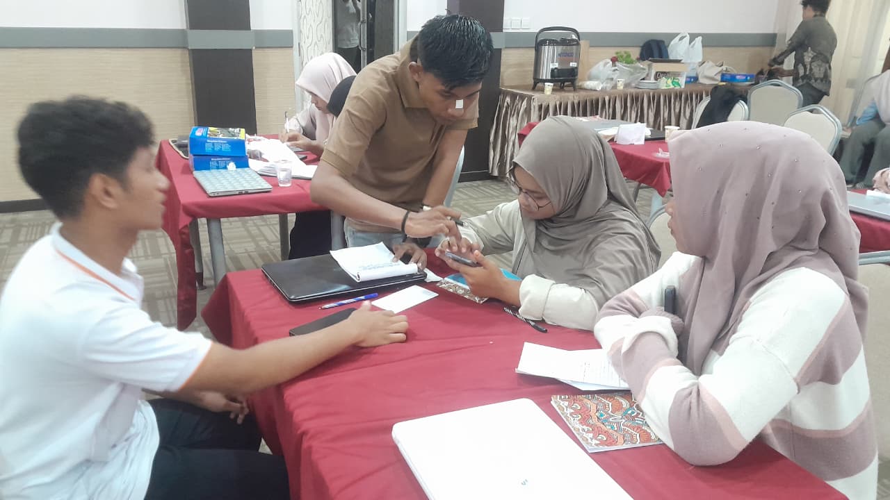 Mahasiswa ISBI Aceh mengikuti Workshop Metode Penelitian dan Penulisan Artikel Media selama dua hari, 22–23 November 2025. (FOTO: FOR NUKILAN)