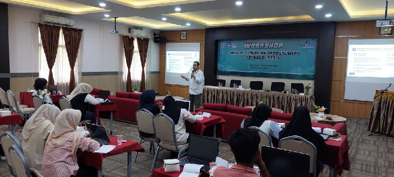 JSI Menggelar Workshop Riset dan Penulisan Artikel untuk Perkuat Literasi Mahasiswa Seni Teater ISBI Aceh. (FOTO: NUKILAN)