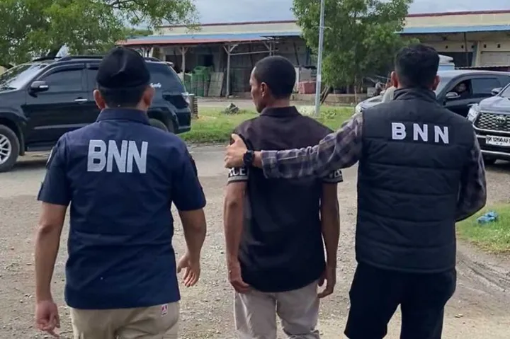 BNNP Aceh melakukan rehabilitasi terhadap 11 pengguna narkoba yang terjaring operasi pemulihan kampung narkotika di Lampulo, Banda Aceh. Simak detail program rehabilitasi ini. (Foto: AntaraNews)