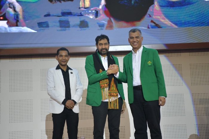 Mualem Kukuhkan IKA Unimal. (Foto: For Nukilan)