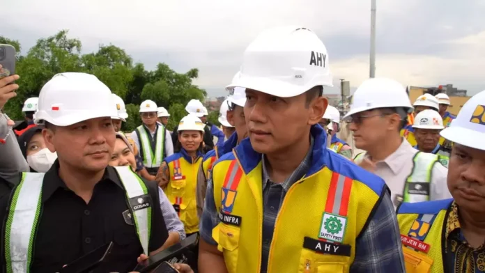 1765557642-3840x2160