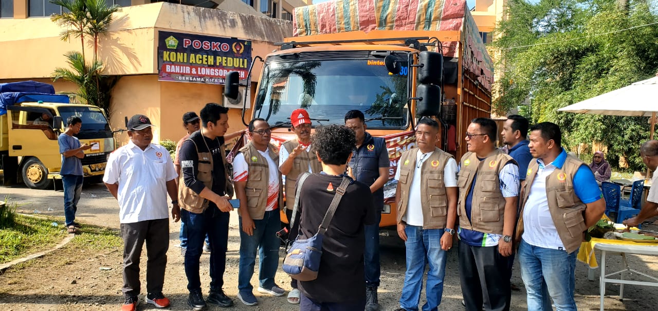KONI Aceh Kirim 150 Ton Bantuan untuk Korban Banjir dan Longsor. (Foto: For Nukilan)