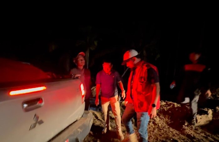 Perjalanan Panjang Bupati Aceh Timur Menembus Simpang Jernih Pascabencana (Foto: Tangkapan Layar)