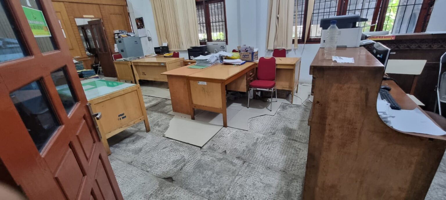 Kantor BPKD Aceh Selatan Disiram Bensin, Aksi Pembakaran Gagal. (Foto: For Nukilan)