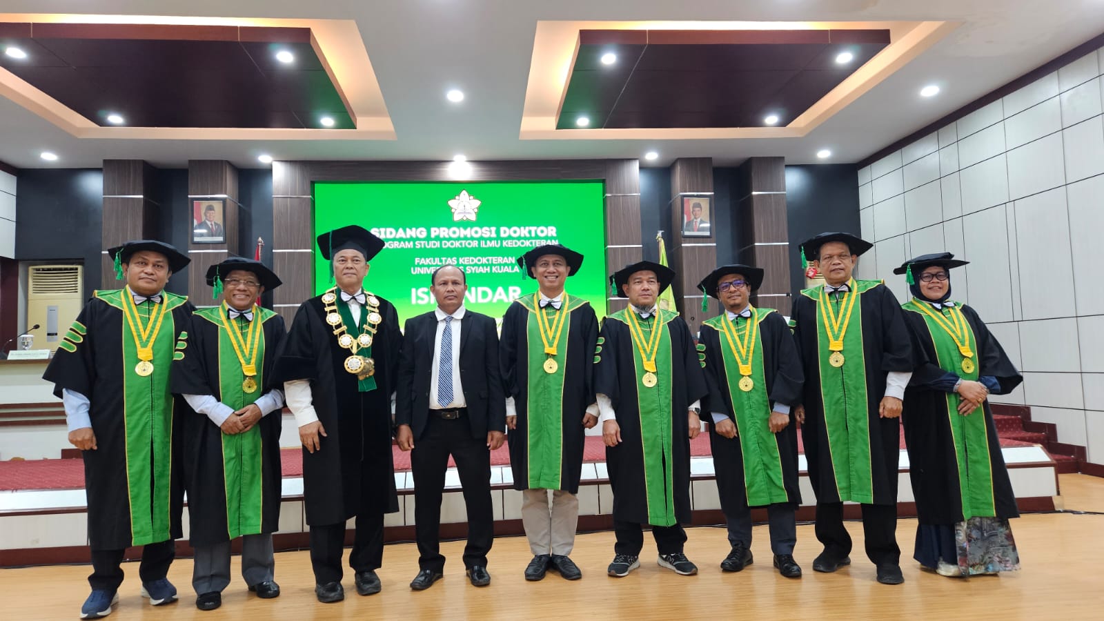 Pertahankan Disertasi soal Peran Lembaga Adat dalam Penurunan Stunting, Iskandar Raih Gelar Doktor dari FK USK
