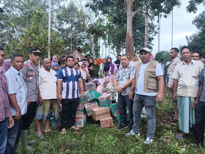 Bupati Aceh Timur Salurkan Bantuan Logistik untuk Warga Terdampak Banjir Susulan. (Foto: For Nukilan)