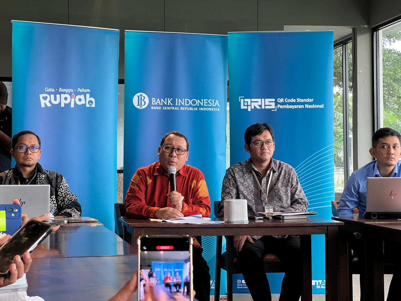 Kepala Perwakilan Bank Indonesia Provinsi Aceh, Agus Chusaini, dalam kegiatan Bincang-Bincang Media di Banda Aceh, Kamis 26 Februari 2026. (Foto: Nukilan/Rezi)