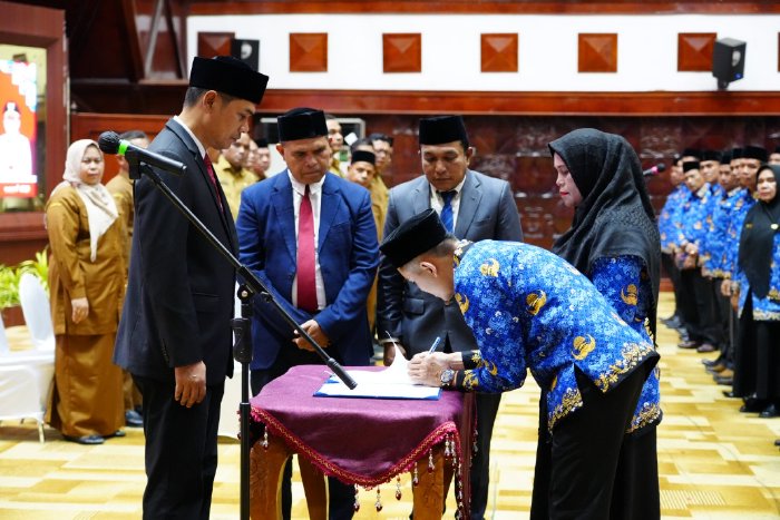 Pemerintah Aceh Lantik 201 Kepala SMA, SMK, dan SLB. (Foto: Disdik Aceh)
