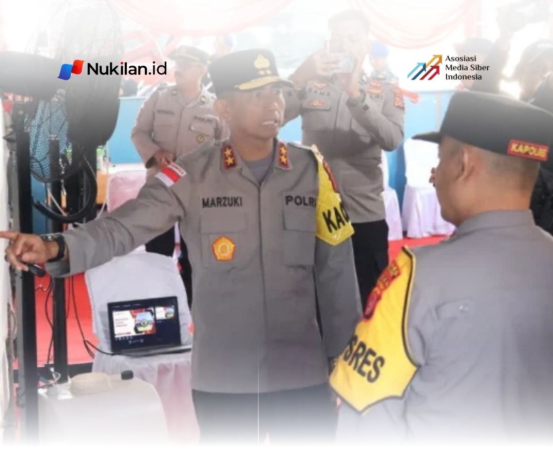 Kapolda Aceh bersama Kapolres Sabang saat meninjau posko ketupat di Pelabuhan Balohan Sabang. (Foto: RRI/FA)