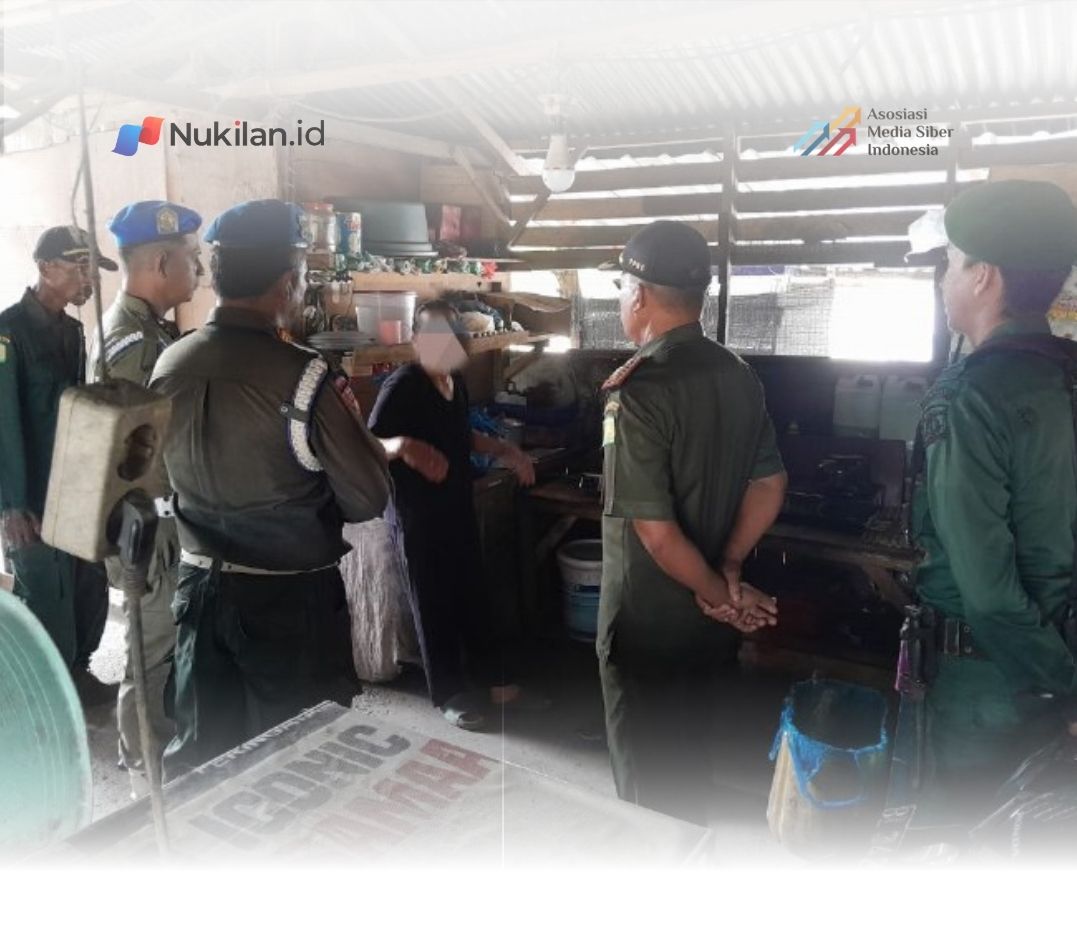 Satpol PP dan WH Aceh Besar Amankan Warga Mokel di Warung Saat Siang Ramadhan (Foto: Satpol PP WH Abes)