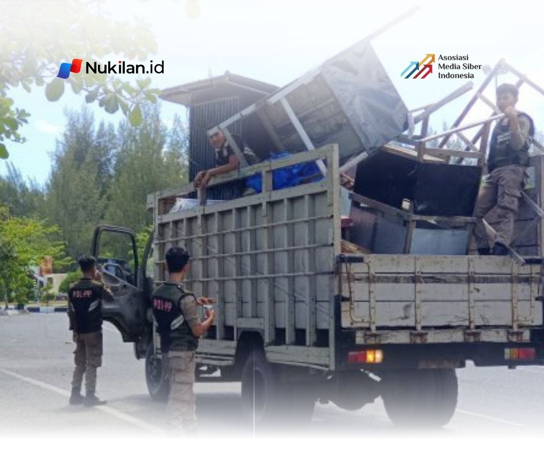 Satpol PP WH Banda Aceh Tertibkan PKL. (Foto: Humas BNA)