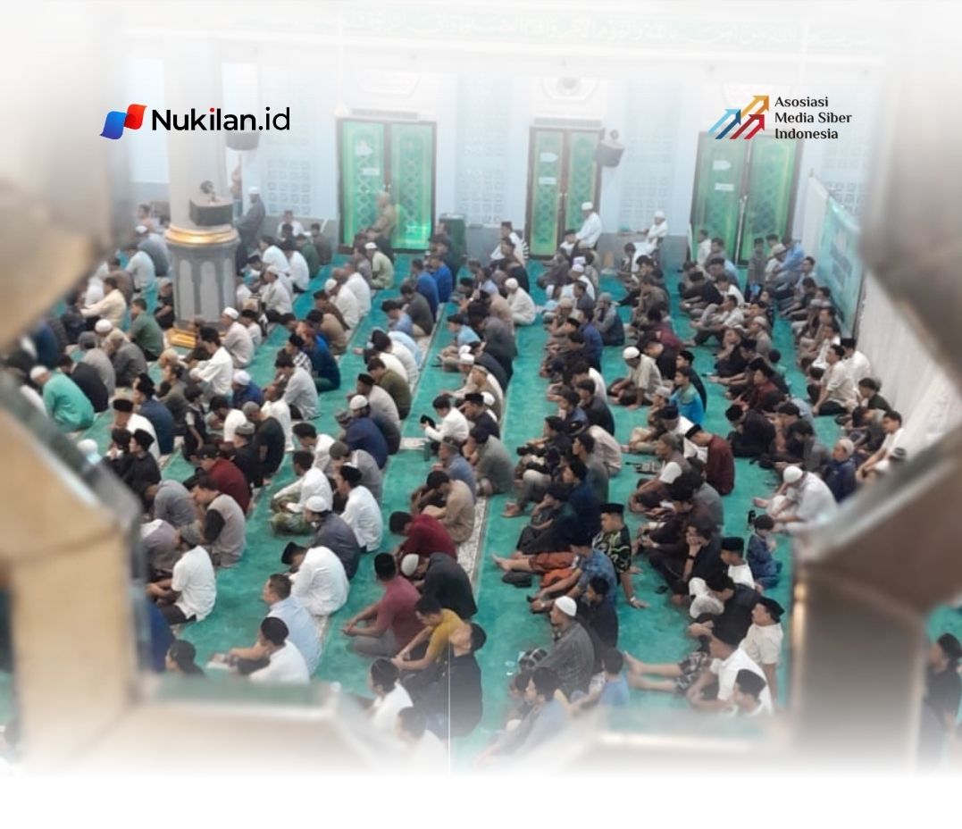 Jemaah Qiyamul Lail  di Masjid Oman Al-Makmur. (Foto: Nukilan)