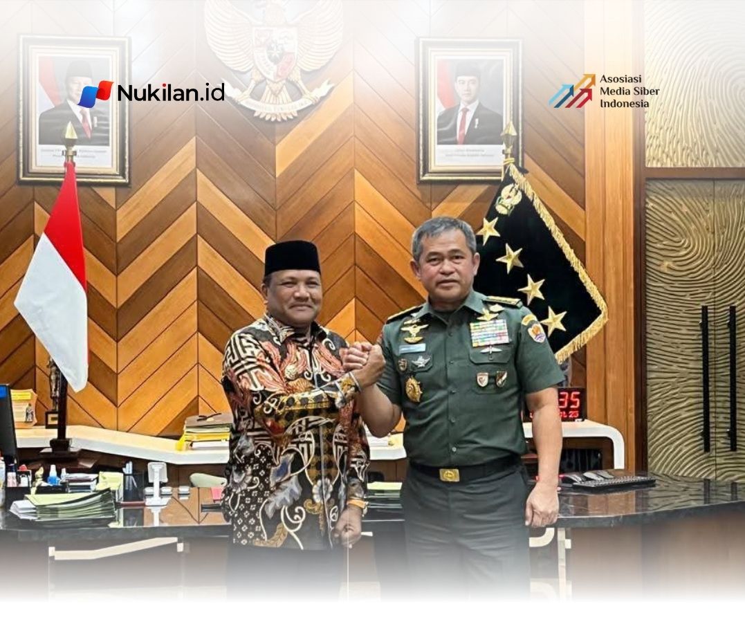Bupati Bireuen, H Mukhlis ST bersama Kepala Staf Angkatan Darat (Kasad) TNI, Jenderal TNI Maruli Simanjuntak. (Foto: For Nukilan)