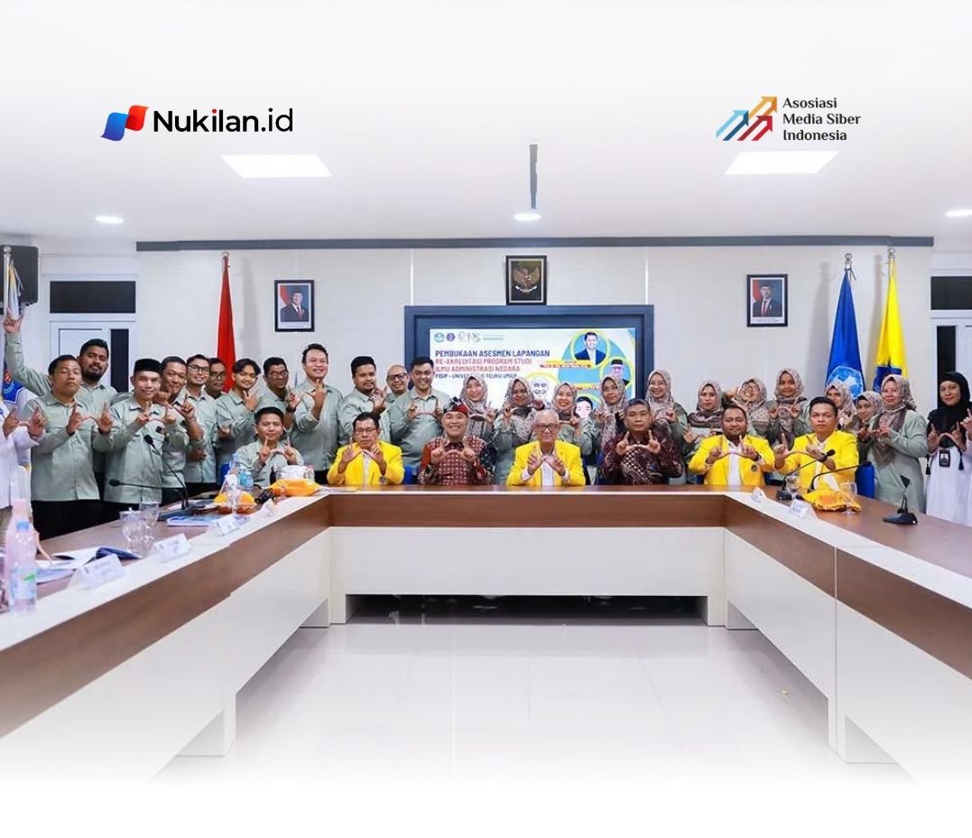 Sivitas akademika Universitas Teuku Umar (UTU) berfoto bersama pada kegiatan re-akreditasi Program Studi Ilmu Administrasi Negara (IAN) Fakultas Ilmu Sosial dan Ilmu Politik (FISIP) UTU di Aceh Barat, Senin (19/2/2026). (Foto: Dok Prodi IAN FISIP UTU)