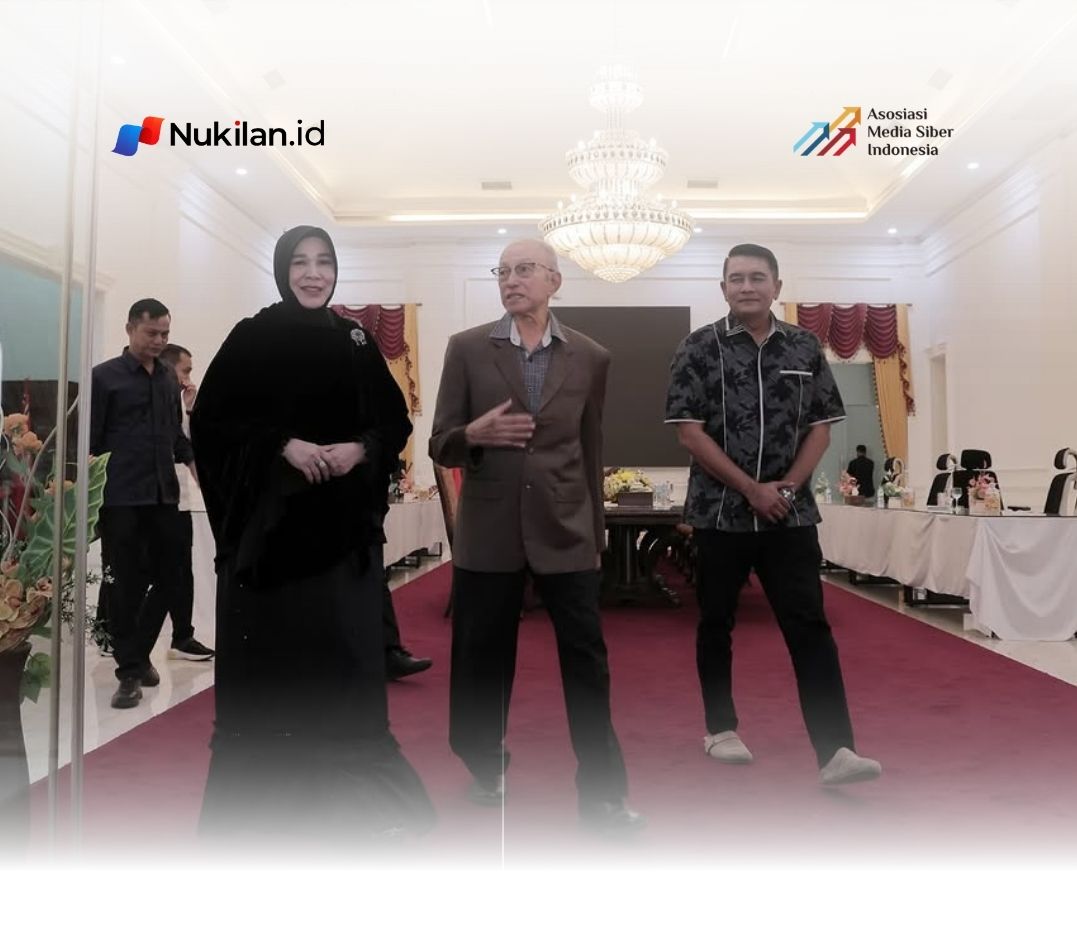 Wali Kota Banda Aceh, Illiza Sa’aduddin Djamal, melakukan kunjungan silaturahmi ke kediaman Wali Nanggroe Aceh, Tgk Malik Mahmud Al Haytar, dalam suasana Hari Raya Idul Fitri, Senin (23/3/2026). (Foto: Instagram @illizasaaduddin).