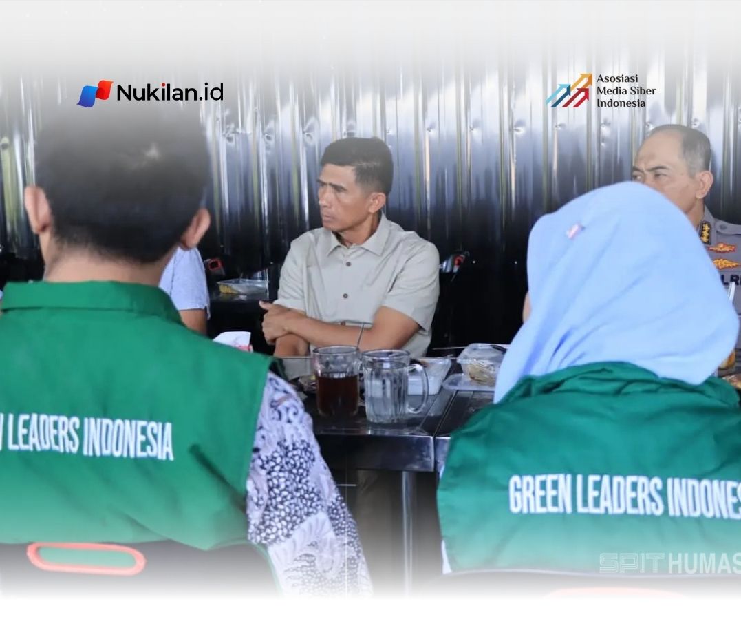 Polda Aceh menggelar audiensi bersama komunitas Green Leadership Indonesia Aceh untuk membahas penerapan konsep green policing sebagai upaya kolaboratif dalam menjaga kelestarian lingkungan. Kegiatan tersebut berlangsung di Sentra Kupi, Batoh, Banda Aceh, Kamis (26/3/2026). (Foto: mediahub.polri.go.id)
