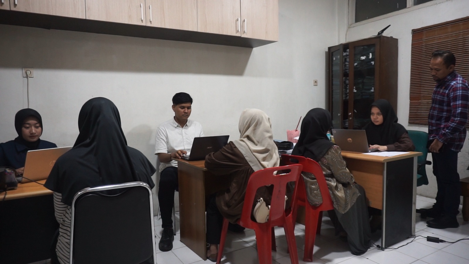 Pengungkapan tersangka baru kasus penganiayaan balita di Banda Aceh. (Foto: Dok. Polresta Banda Aceh)