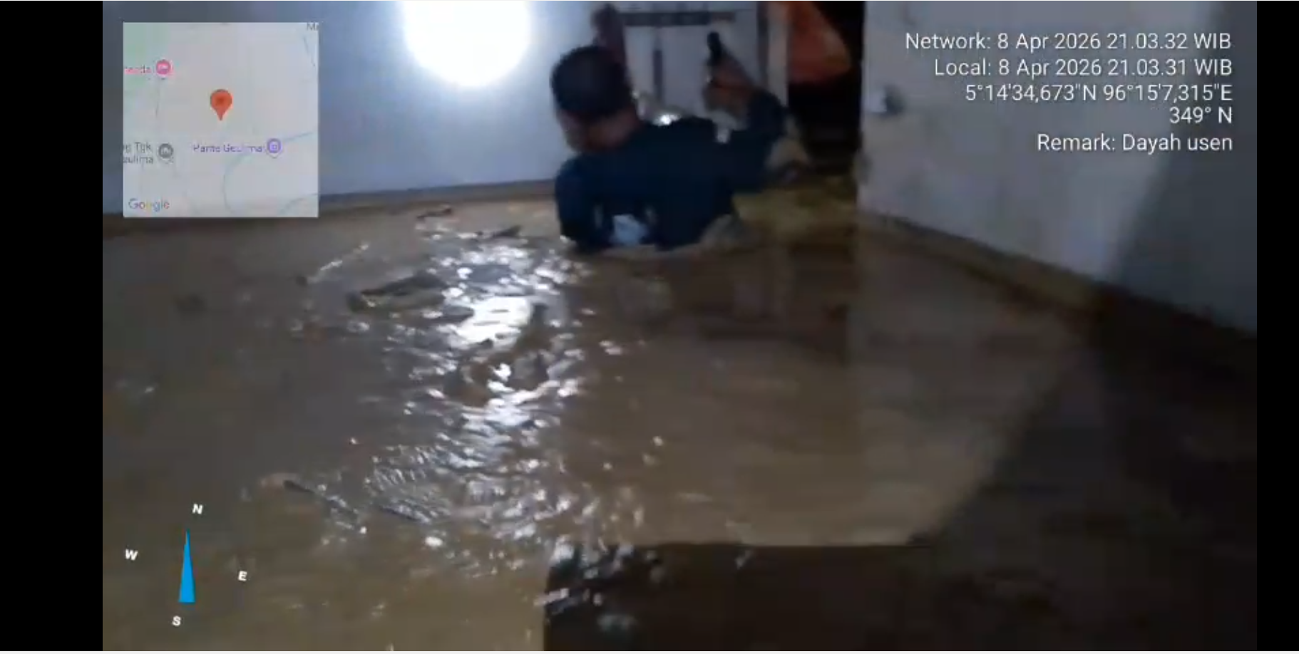 Banjir yang merendam Desa Dayah Usen, Meureudu, Rabu (8/9/2026) malam. (Foto: tangkapan layar)