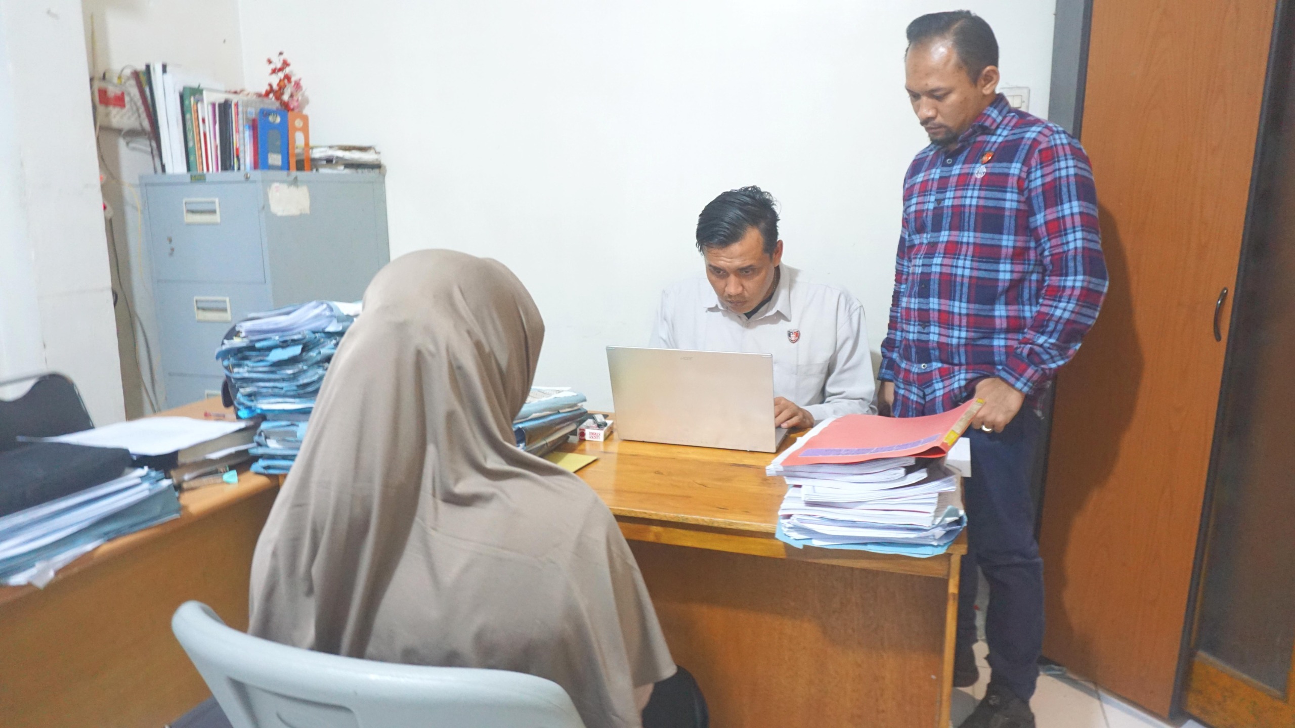 Polisi tahan diduga pelaku penganiayaan anak di bawah umur berinisial DS (24). Foto: Dok. Polresta Banda Aceh