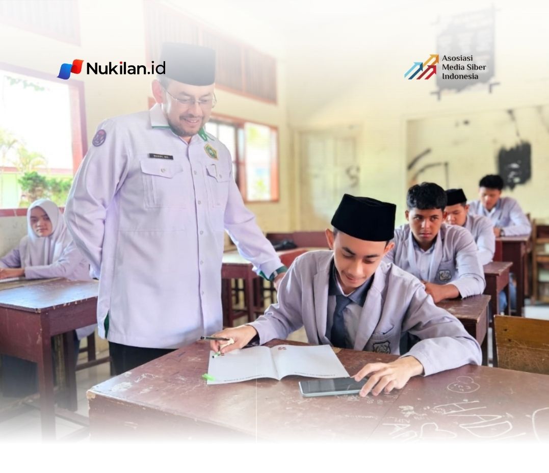 Kepala Kantor Kementerian Agama Kabupaten Aceh Tengah, H. Wahdi MS MA, saat kunjungan ke salah satu madrasah. (Foto: For Nukilan)