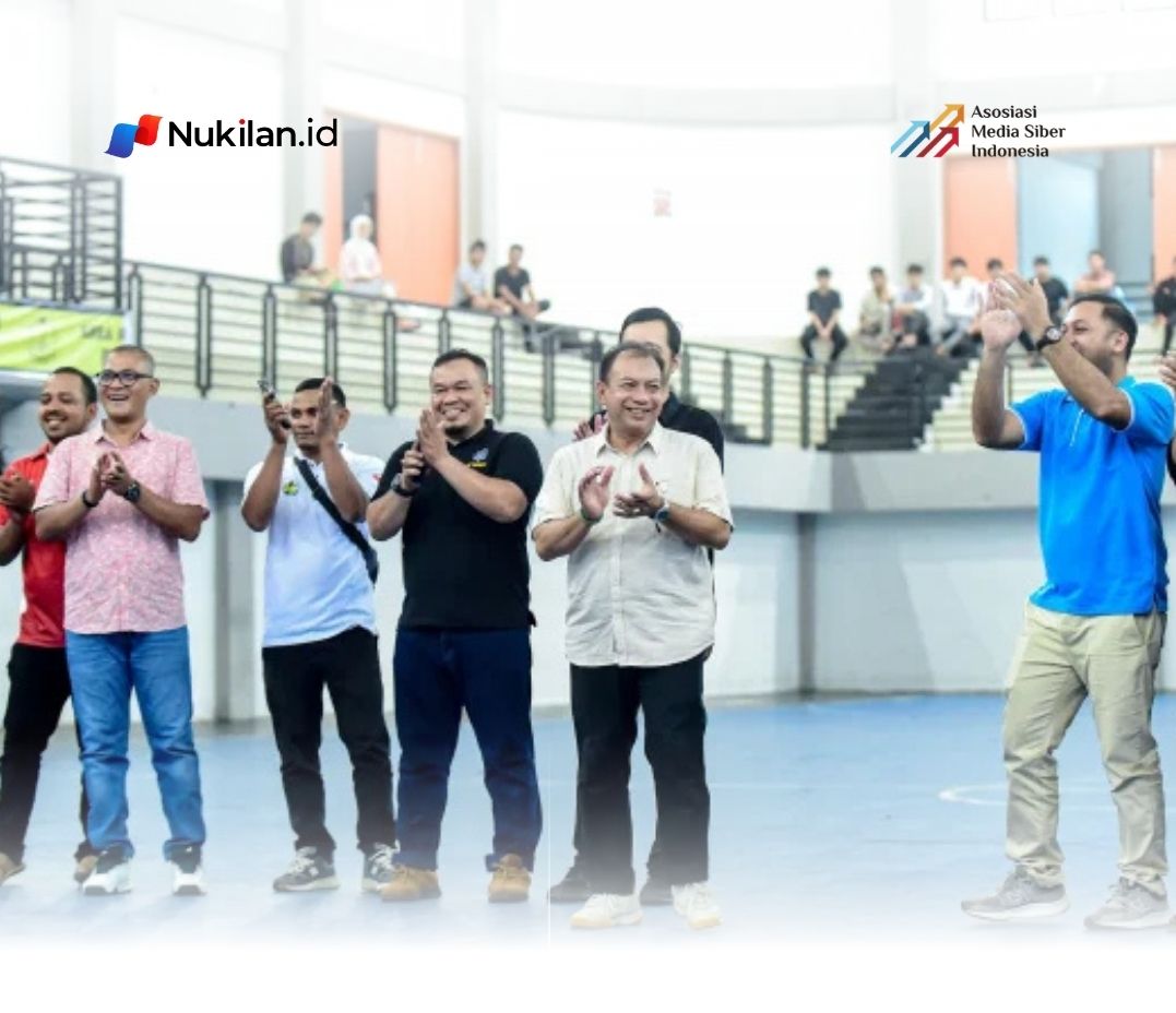Pemerintah Kabupaten Nagan Raya melalui Asisten II Bupati, Amran Yunus, S.P., M.T., membuka turnamen futsal di GOS Aceh Barat, Sabtu, 25 April 2026. (Foto; For Nukilan)