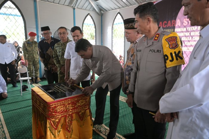 Wagub Aceh Dampingi Menko Polkam Resmikan 104 Hunian Tetap Korban Bencana di Aceh Utara. (Foto: HUMAS ACEH)