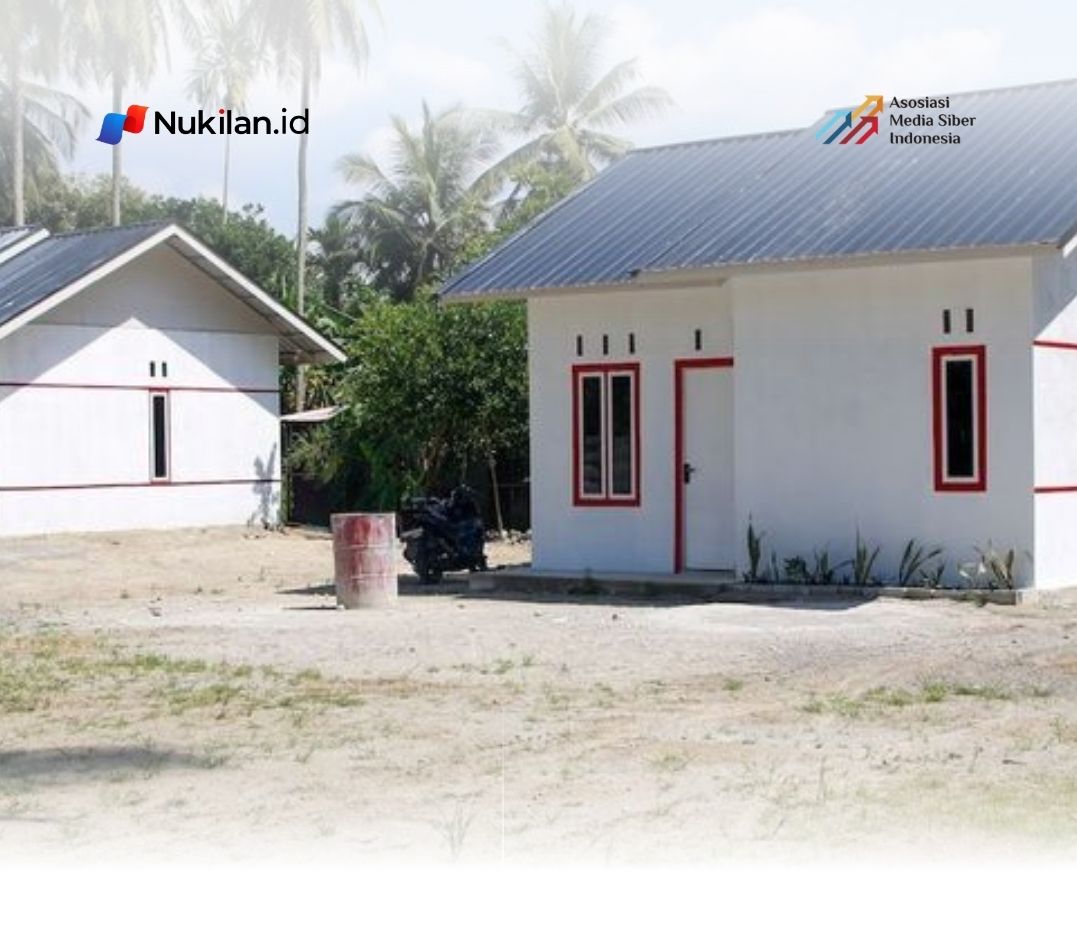 Terlihat dua hunian tetap (huntap) di Desa Balee Panah, Kecamatan Juli, Kabupaten Bireuen, Aceh. Huntap dibangun untuk diberikan kepada penyintas bencana hidrometeorologi di Aceh, Sumatera Utara, dan Sumatera Barat yang rumahnya mengalami rusak berat atau hilang terbawa arus banjir.(Foto: Dok. Kemendagri RI)