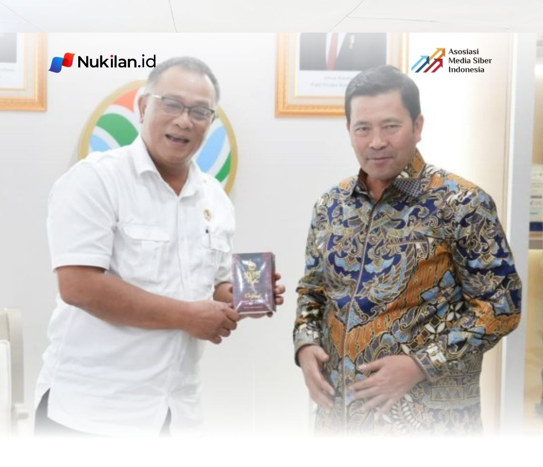 Bupati Aceh Tengah Drs. Haili Yoga, M.Si, temui menteri lingkungan hidup yang Baru Drs. Moh. Jumhur Hidayat, M.Si Menteri Lingkungan Hidup dan juga sebagai Kepala Badan Pengendalian Lingkungan Hidup (KLH/BPLH) manggantikan Menteri sebelumnya, Dr. Hanif Faisol Nurofiq di Plaza Kuningan Lantai 10, Jakarta Selatan, Selasa (12/05/2026). (FOTO: HUMAS AT)